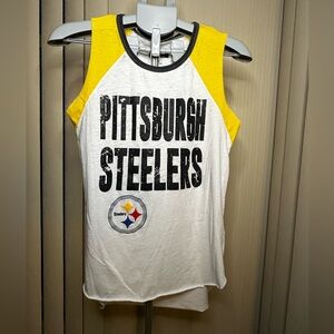 NFL Team Apparel Women’s Pittsburgh Steelers Tee Size small